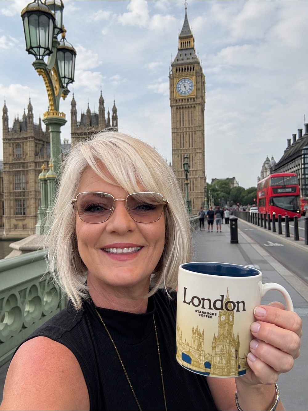 Mug with London Starbucks design